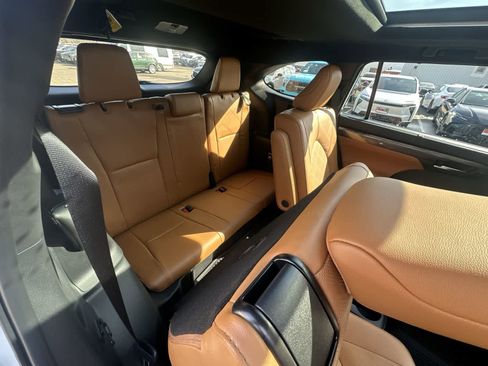 New 2025 Toyota Highlander Platinum AWD/4WD image 38
