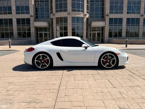 Used 2015 Porsche Cayman S RWD image 9