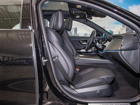 Used 2026 Mercedes-Benz E 450 4MATIC Sedan image 21
