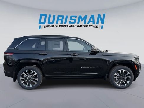 New 2025 Jeep Grand Cherokee Overland w/ Luxury Tech Group IV AWD/4WD image 7