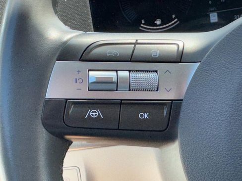 Used 2025 Hyundai Kona SEL FWD image 18