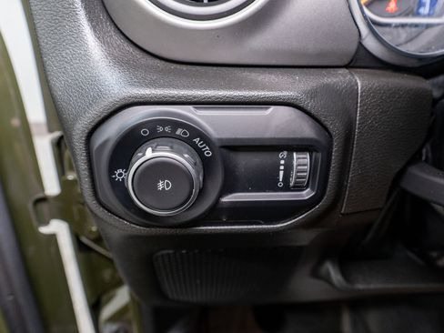 Used 2023 Jeep Wrangler Unlimited Sport AWD/4WD image 30