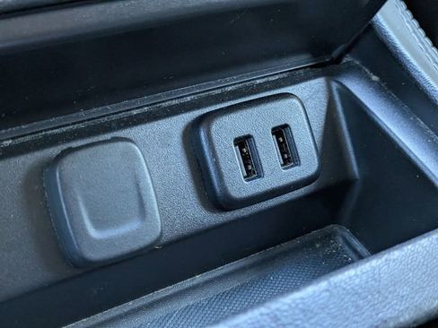 Used 2018 GMC Yukon Denali image 26