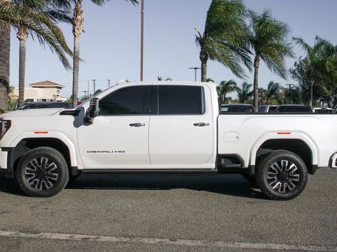 Used 2025 GMC Sierra 2500 Denali Ultimate AWD/4WD image 5