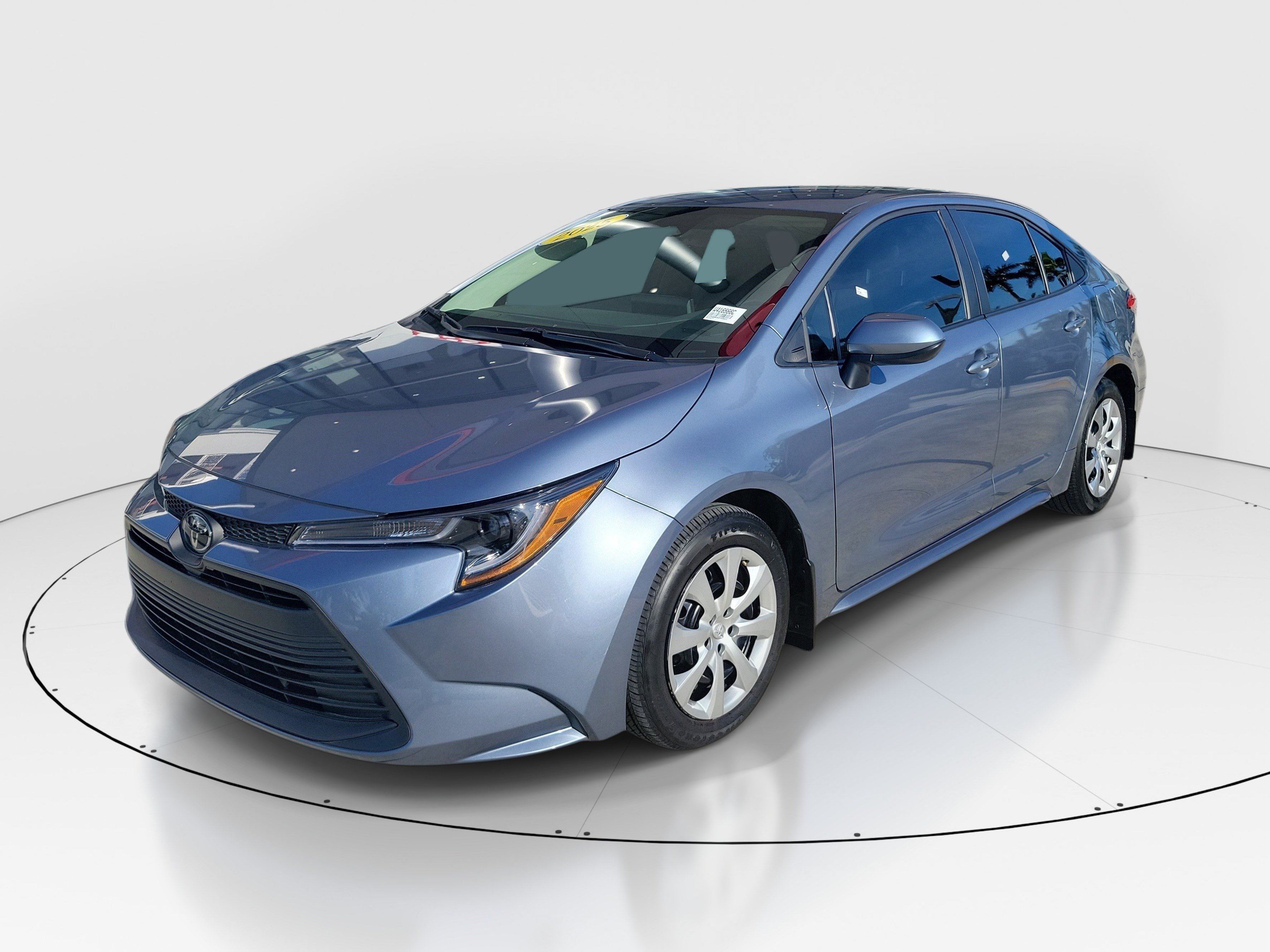 Used 2025 Toyota Corolla LE FWD image 3