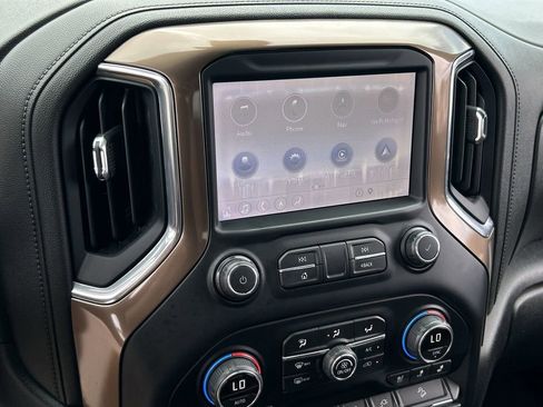 Used 2020 Chevrolet Silverado 2500 High Country w/ Z71 Off-Road Package AWD/4WD image 13
