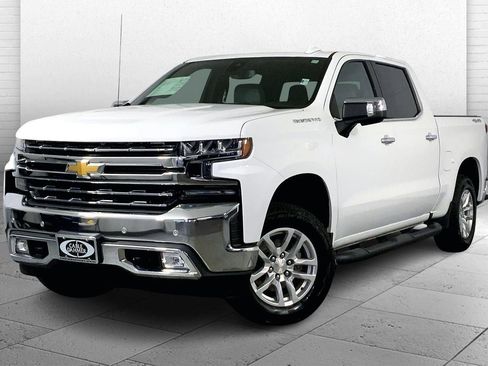 Used 2019 Chevrolet Silverado 1500 LTZ w/ LTZ Convenience Package image 12