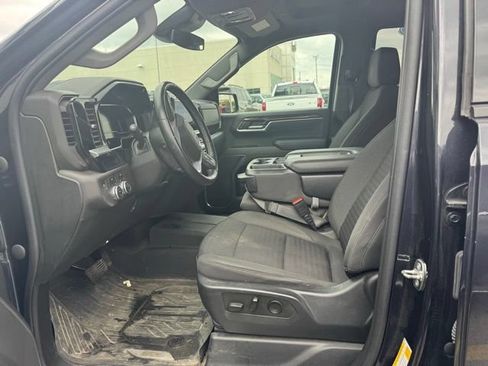 Used 2023 GMC Sierra 1500 Elevation w/ LPO, Elevation Black Package AWD/4WD image 9