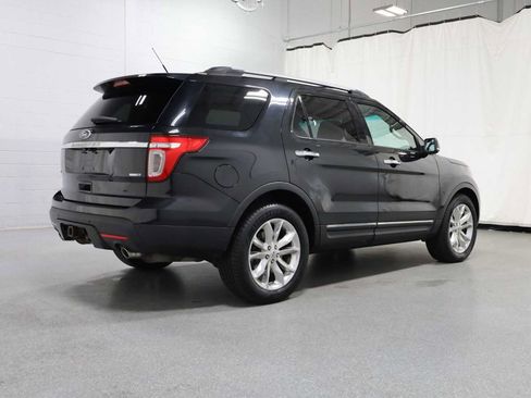 Used 2014 Ford Explorer XLT w/ Equipment Group 202A AWD/4WD image 9