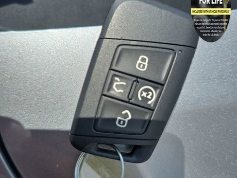 Used 2025 Volkswagen Taos SEL w/ Black Wheel Plus Package AWD/4WD image 34