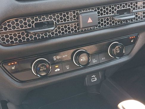 Used 2023 Honda HR-V Sport image 16