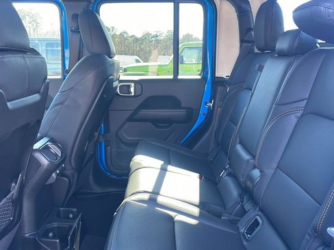 New 2026 Jeep Gladiator Sport image 25