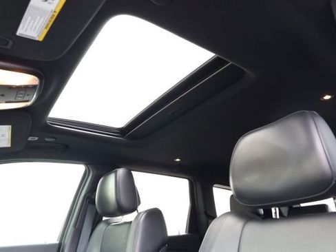 Used 2020 Jeep Grand Cherokee Altitude image 23