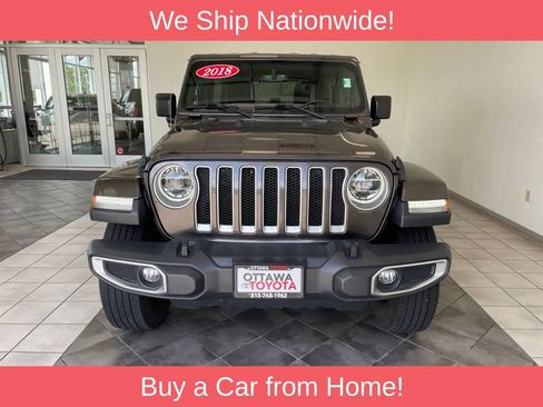 Used 2018 Jeep Wrangler Unlimited Sahara AWD/4WD image 3