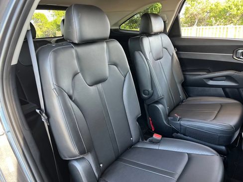 Used 2024 Kia Sorento EX FWD image 25