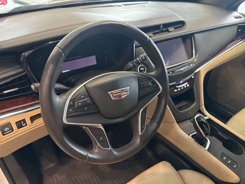 Used 2017 Cadillac XT5 Luxury AWD/4WD image 27