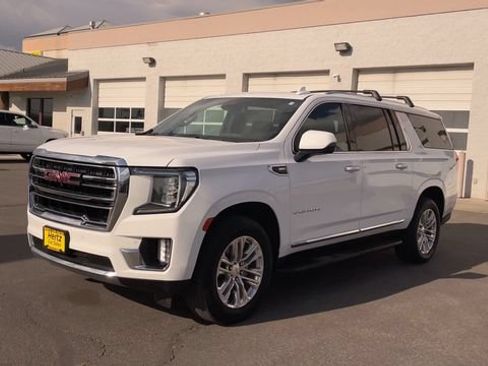 Used 2024 GMC Yukon XL SLT w/ SLT Luxury Package AWD/4WD image 5