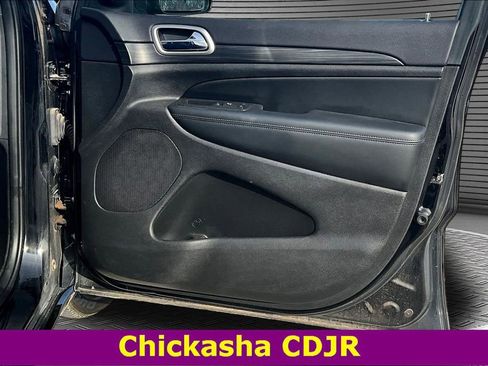 Used 2019 Jeep Grand Cherokee Altitude image 27