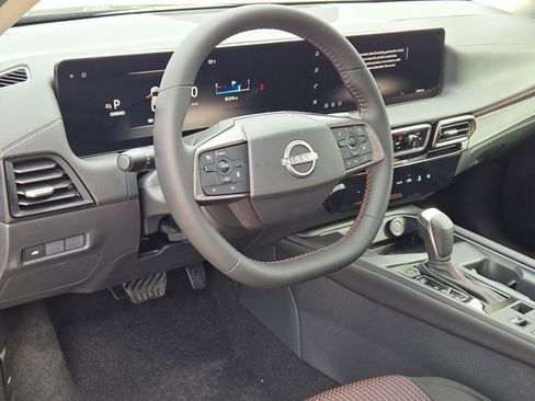 New 2026 Nissan Sentra SR w/ Floor Mat Package FWD image 20