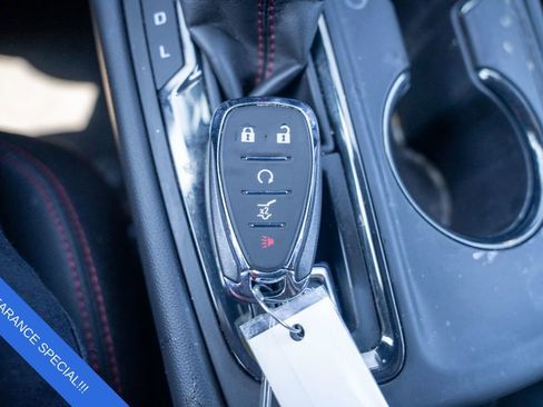 Used 2023 Chevrolet Equinox RS image 30