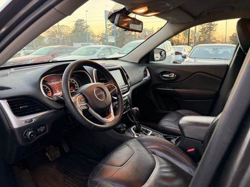 Used 2014 Jeep Cherokee Trailhawk w/ Leather Interior Group image 11