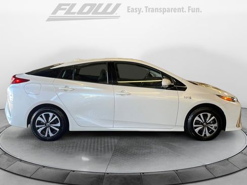 Used 2019 Toyota Prius Prime Premium image 10