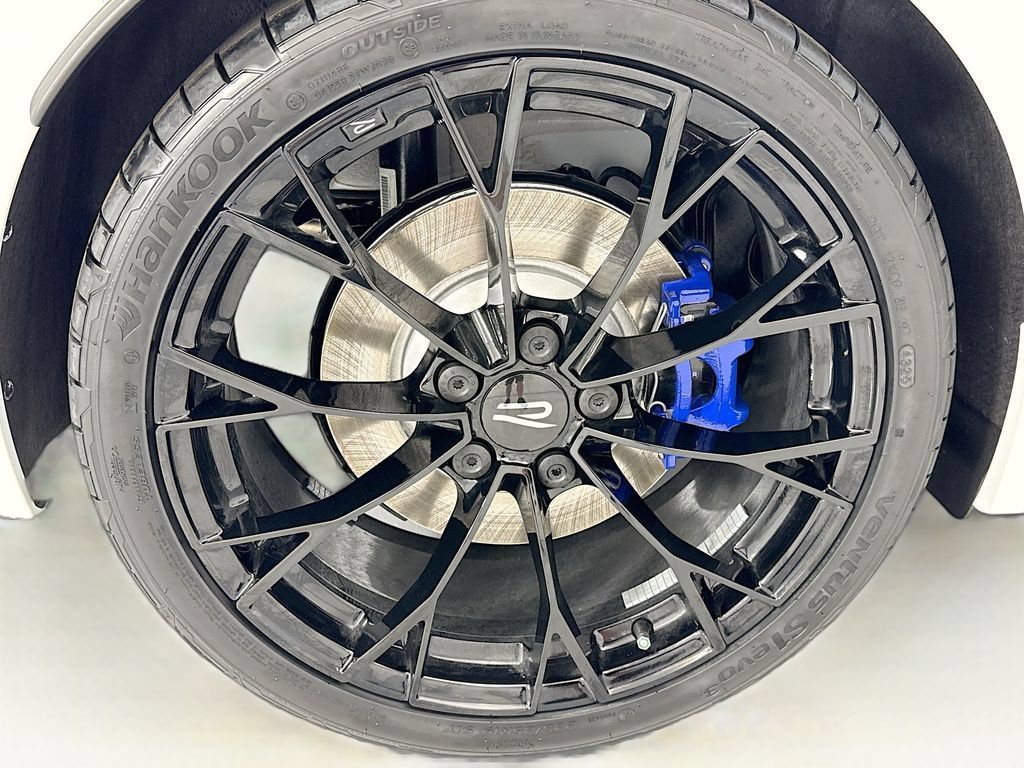New 2026 Volkswagen Golf w/ Euro Style Package AWD/4WD image 32