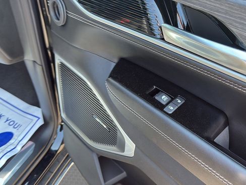 New 2024 Jeep Wagoneer Series II w/ Flexible Seating Group image 21