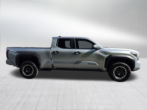 Used 2025 Toyota Tacoma TRD Off-Road w/ TRD Off Road Upgrade Package AWD/4WD image 7