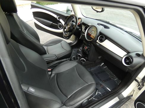 Used 2013 MINI Cooper Hardtop image 20