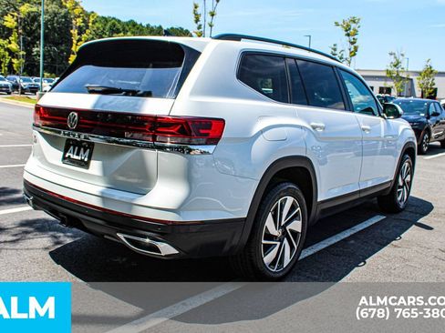 Used 2025 Volkswagen Atlas SE FWD image 5