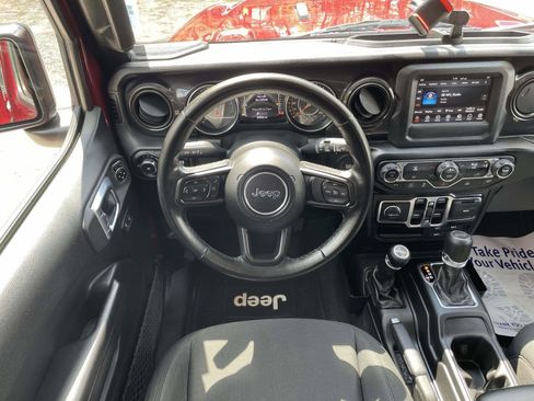 Used 2021 Jeep Wrangler Unlimited Sport image 2