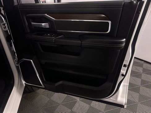 Used 2024 RAM 2500 Laramie image 32