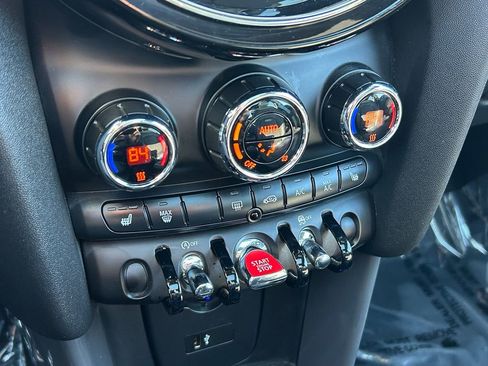 Used 2022 MINI Cooper 2-Door Hardtop image 26