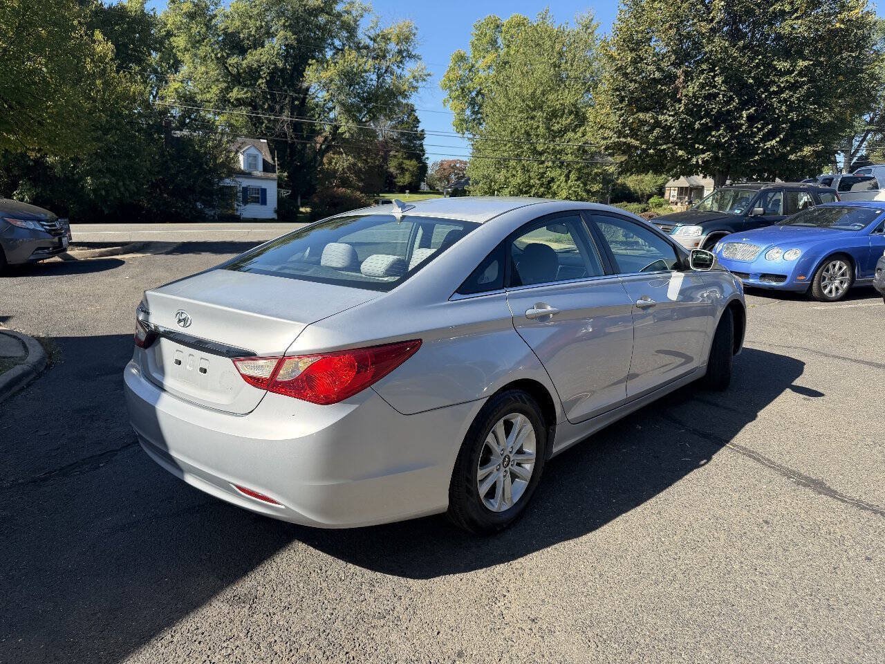 Used 2011 Hyundai Sonata GLS w/ Popular Equipment Pkg 2 FWD image 7