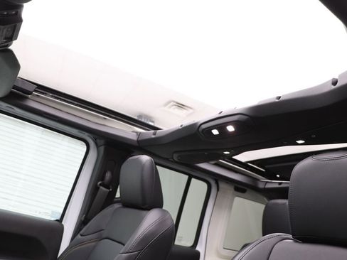 Used 2024 Jeep Wrangler Sahara w/ Technology Group image 20