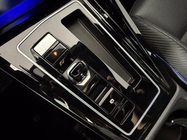 Used 2024 Volkswagen Golf R AWD/4WD image 25