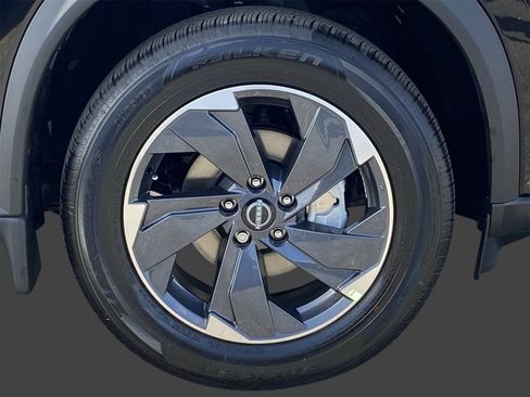 New 2026 Nissan Rogue SV FWD image 7