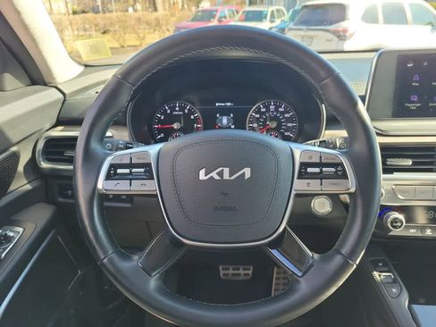 Used 2022 Kia Telluride SX w/ SX Prestige Package image 11