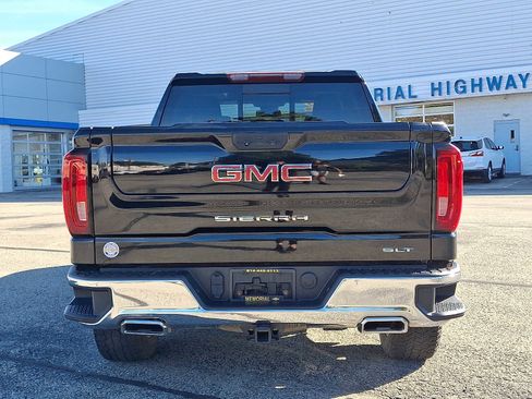 Certified 2023 GMC Sierra 1500 SLT w/ SLT Convenience Package image 5