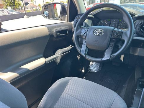 Used 2022 Toyota Tacoma SR RWD image 19