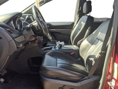 Used 2019 Dodge Grand Caravan GT image 36