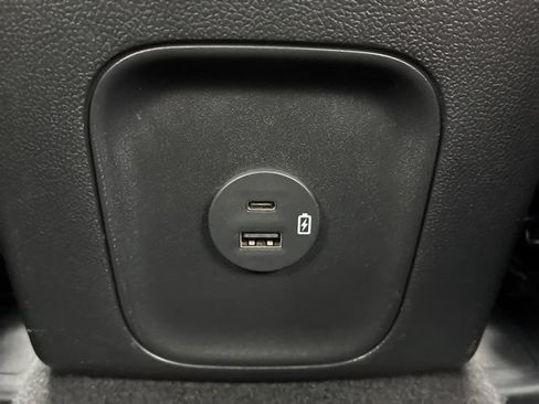 Used 2021 Ford Escape SE w/ Cold Weather Package FWD image 21