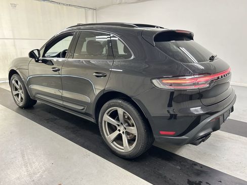 Certified 2024 Porsche Macan AWD/4WD image 3