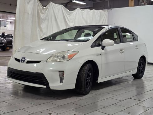 Used 2013 Toyota Prius Three w/ Solar Roof Pkg image 11