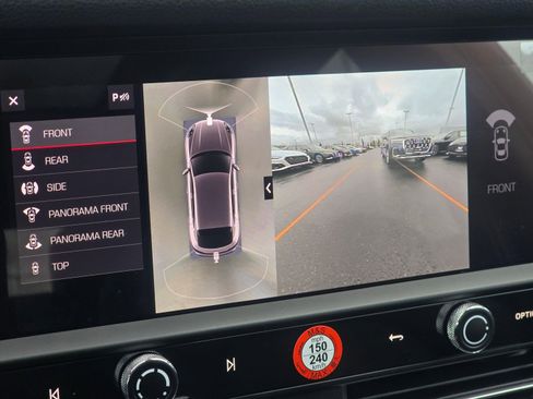 Used 2025 Porsche Macan image 42