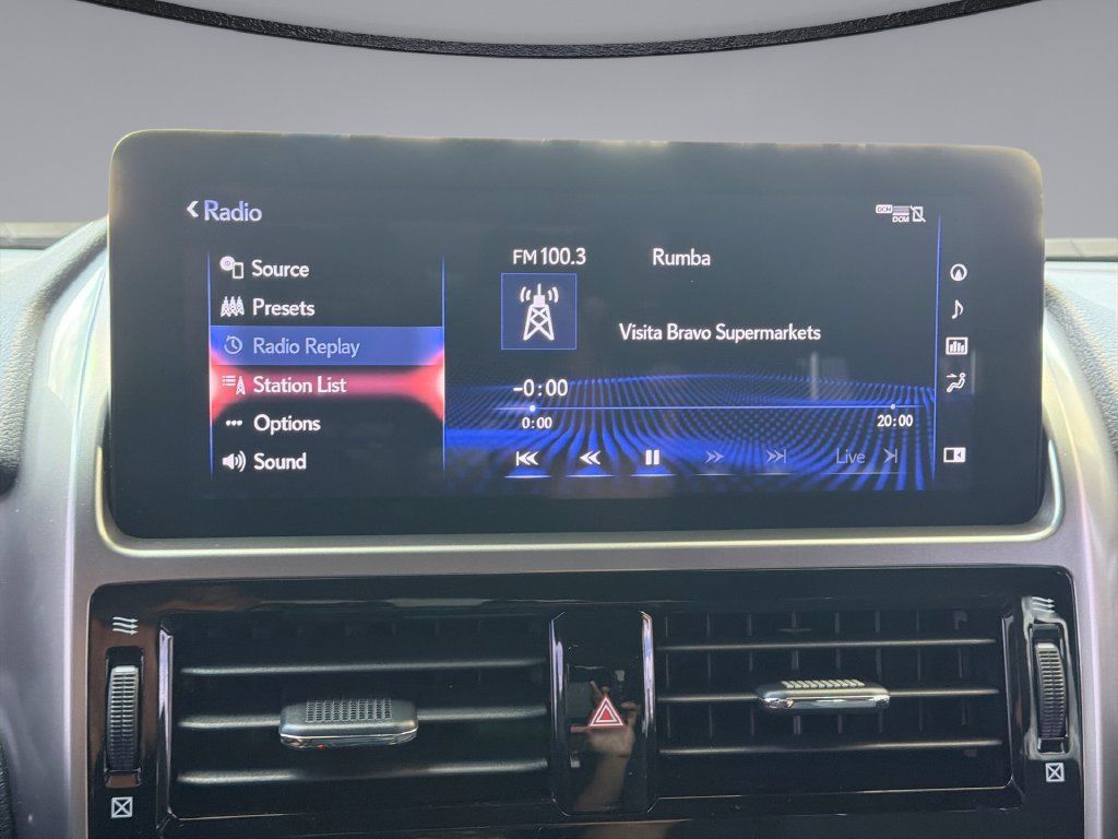 Used 2023 Lexus GX 460 Premium w/ Accessory Package AWD/4WD image 23