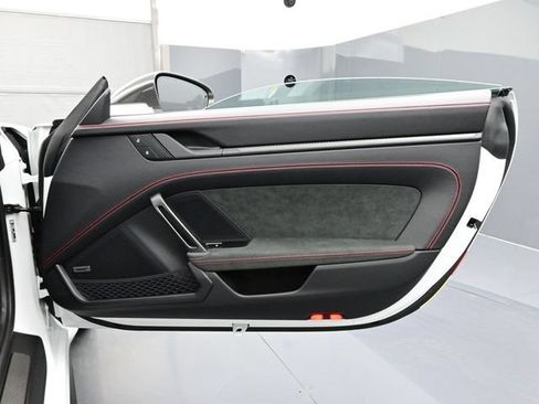 Certified 2026 Porsche 911 GT3 RWD image 14