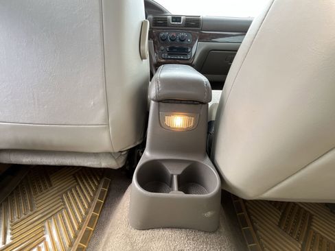 Used 2005 Chrysler Sebring Limited image 20