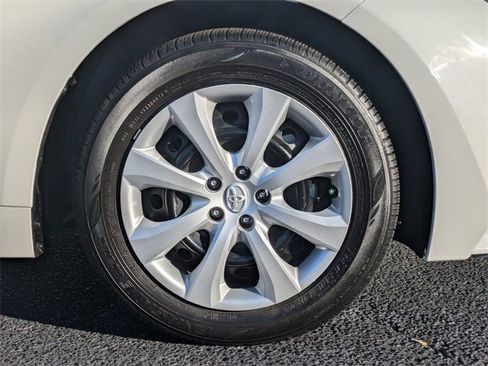 Used 2023 Toyota Corolla LE image 9